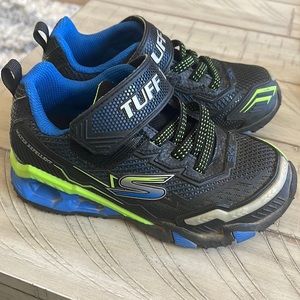 Kids US 13 Sketchers light up shoes